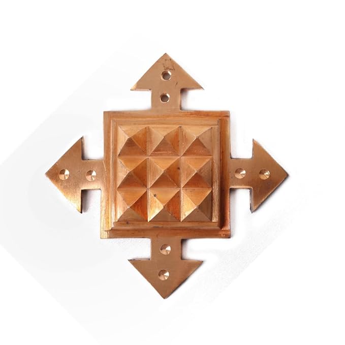 Copper Four Direction Arrow with Pyramid Plate