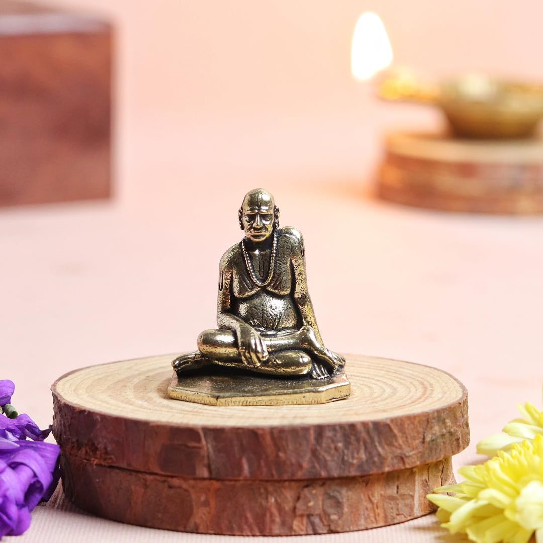 Brass Small Swami Samarth Murti | 1.5 Inch | Idol | Statue | Shree Swami Samarth Pital |
