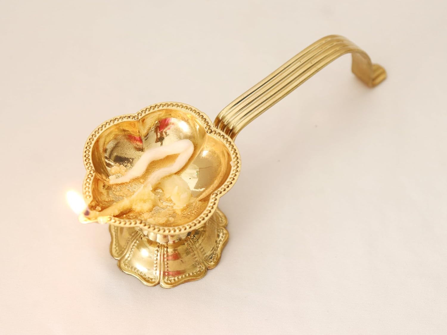 Aarti Diya with Handle | 6 Inch