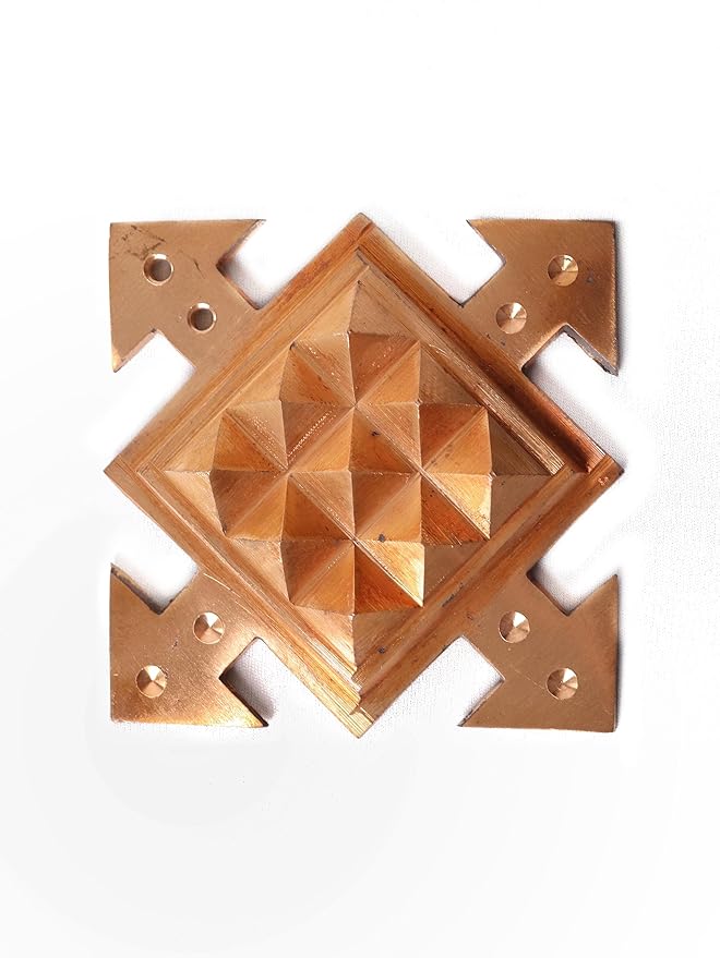 Copper Four Direction Arrow with Pyramid Plate